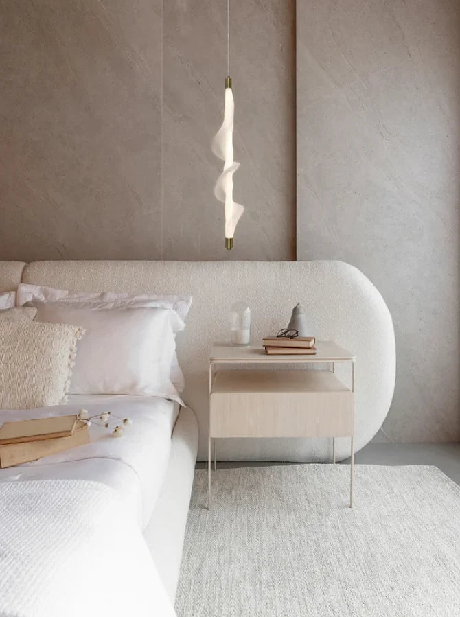 Drift Pendant – Sculptural LED Light in Twisted Mesh Form