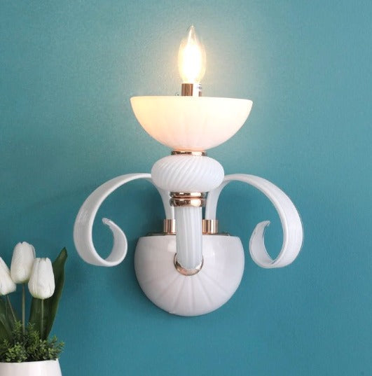 Flor White Glass Wall Light