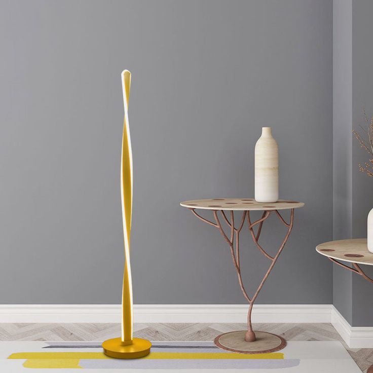 TWIST Gold Floor Lamp